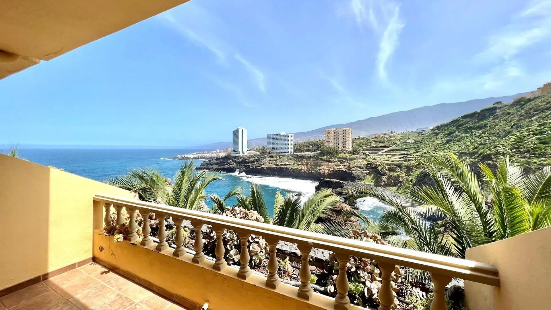 Apto. Con Gran Terraza Con Vista Al Mar Y Piscina Los Realejos 0*,  Spanje