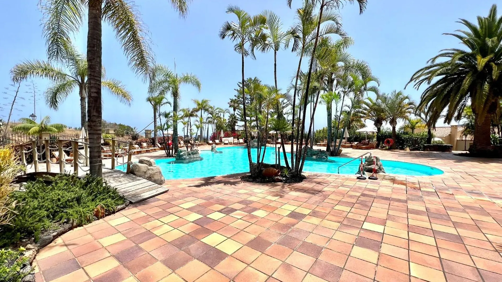 Appartement Apto. Con Gran Terraza Con Vista Al Mar Y Piscina Los Realejos Spanje
