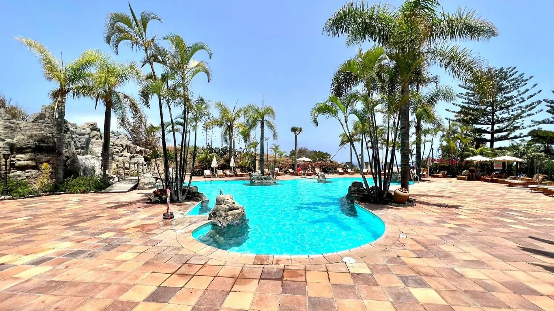 Apto. Con Gran Terraza Con Vista Al Mar Y Piscina Los Realejos Spanje